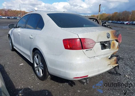 2013 Volkswagen Jetta 2.5L Se z USA, uszkodzony, nr VIN 3VWDP7AJXDM404078